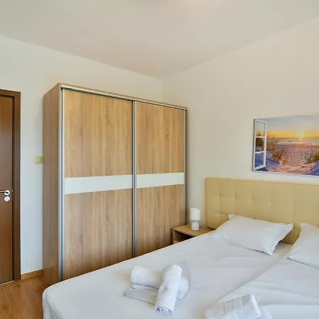 Kabakum Plaza Beachfront Flats アパート