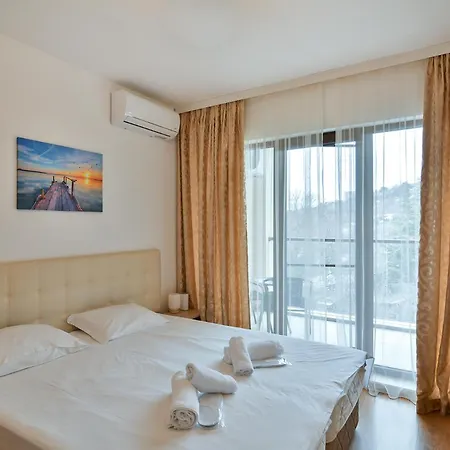 Kabakum Plaza Beachfront Flats アパート ヴァルナ
