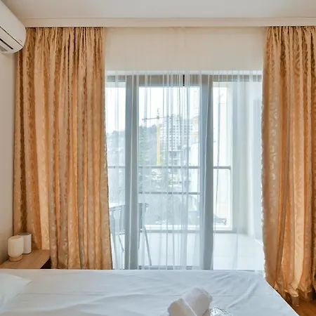 Kabakum Plaza Beachfront Flats アパート