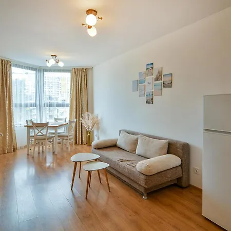 Kabakum Plaza Beachfront Flats アパート *