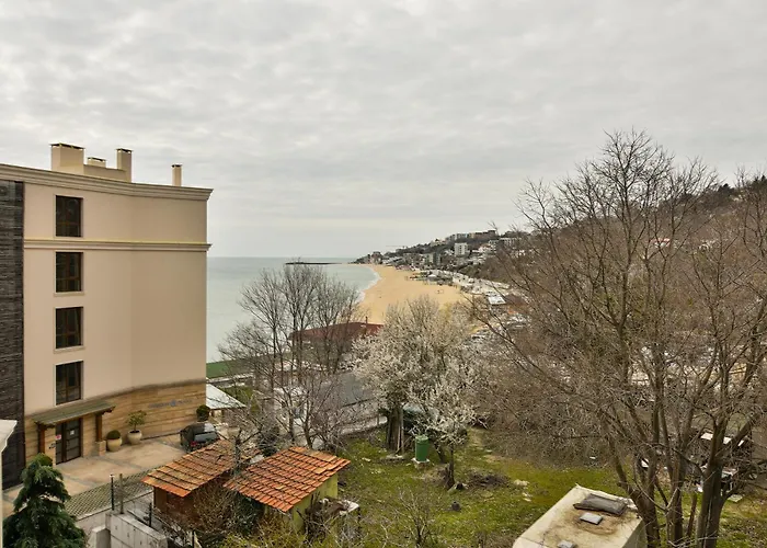 Kabakum Plaza Beachfront Flats Apartament