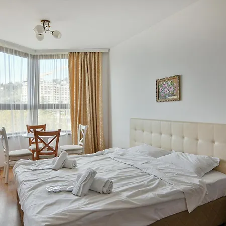 Kabakum Plaza Beachfront Flats * Varna